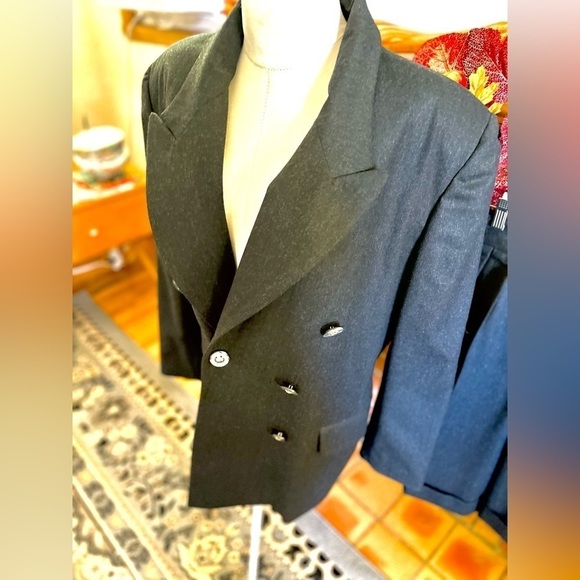 VINTAGE SAX FIFTH AVENUE SHORTS AND JACKET SET - Picture 4 of 11